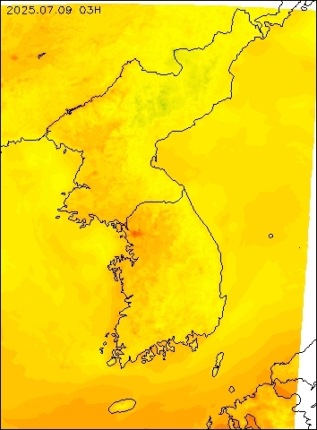 2025-07-09 03 : 00