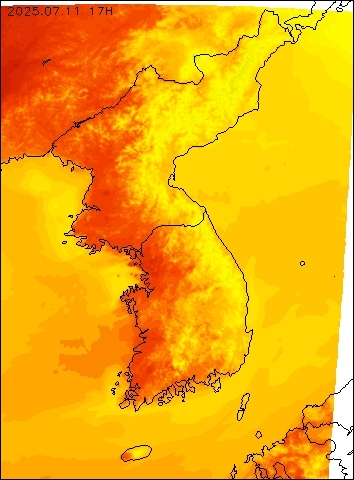 2025-07-11 17 : 00
