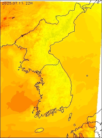 2025-07-11 22 : 00