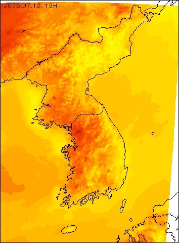 2025-07-12 19 : 00
