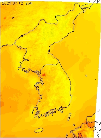 2025-07-12 23 : 00
