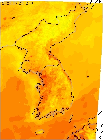 2025-07-25 21 : 00