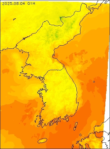 2025-08-04 01 : 00