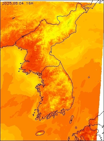 2025-08-04 16 : 00