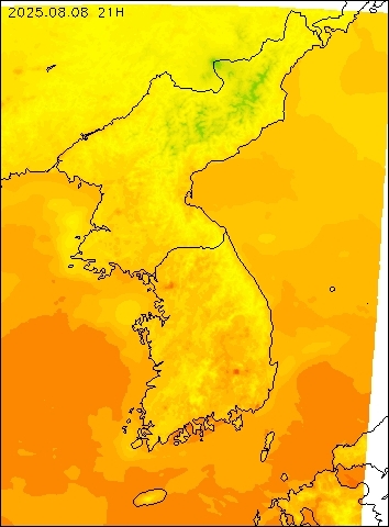 2025-08-08 21 : 00