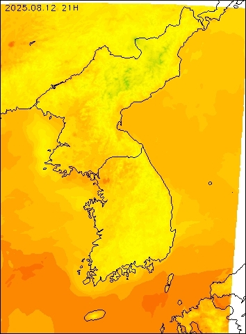 2025-08-12 21 : 00