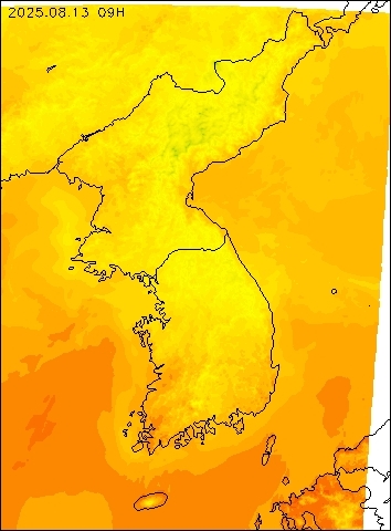 2025-08-13 09 : 00