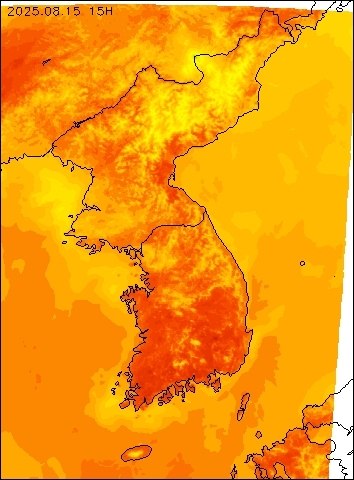 2025-08-15 15 : 00