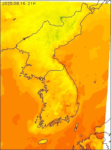 2025-08-16 21 : 00