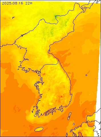2025-08-16 22 : 00