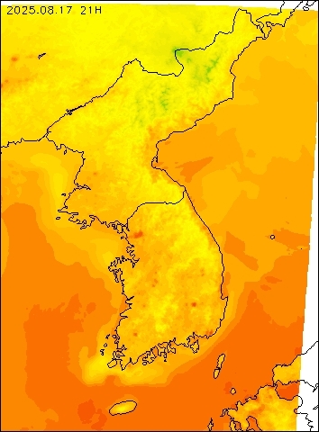 2025-08-17 21 : 00