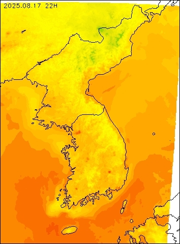 2025-08-17 22 : 00