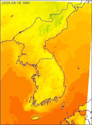 2025-08-18 04 : 00