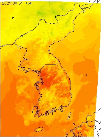 2025-08-31 16 : 00