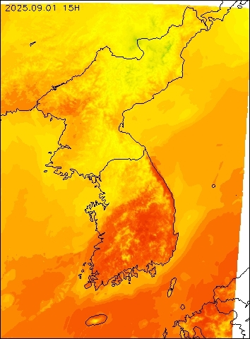 2025-09-01 15 : 00