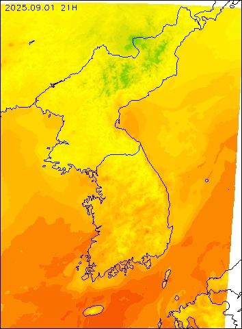 2025-09-01 21 : 00