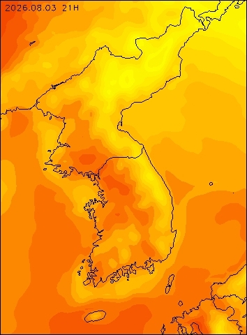 2026-08-03 21 : 00
