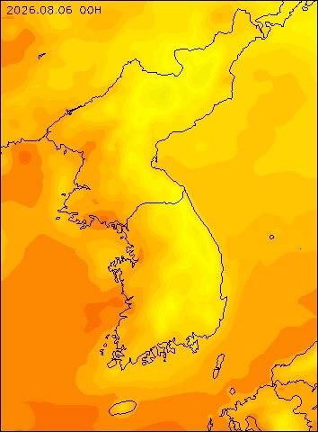 2026-08-06 00 : 00
