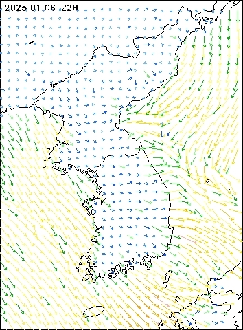 2025-01-06 22 : 00