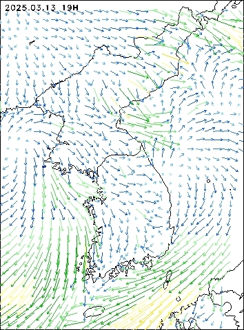 2025-03-13 19 : 00