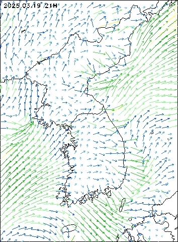 2025-03-19 21 : 00