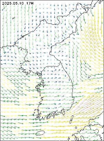2025-05-10 17 : 00
