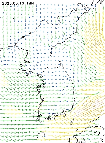 2025-05-10 18 : 00