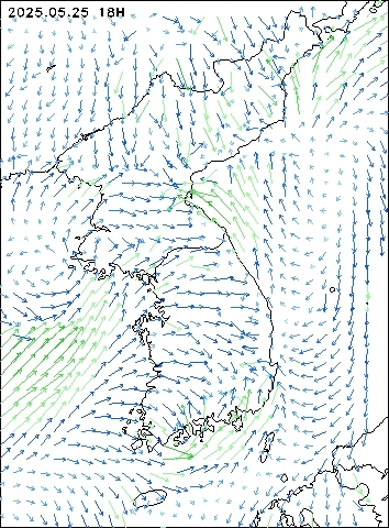 2025-05-25 18 : 00