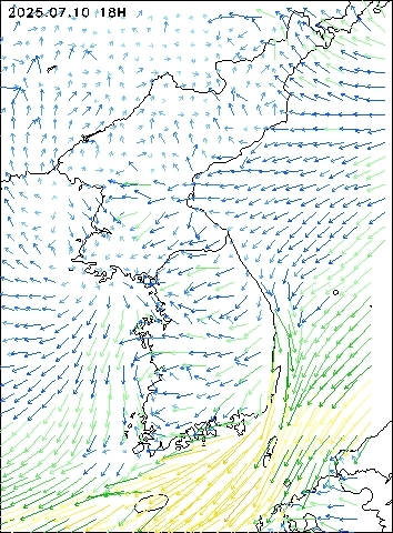 2025-07-10 18 : 00