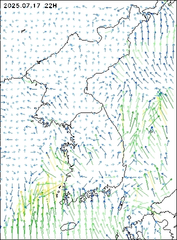 2025-07-17 22 : 00