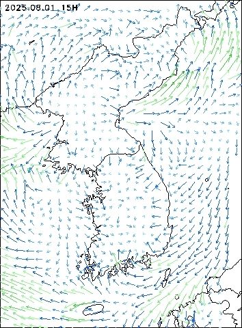 2025-08-01 15 : 00