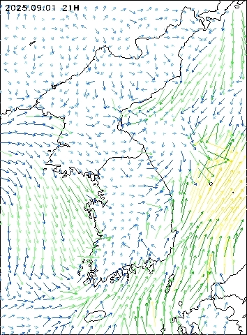 2025-09-01 21 : 00