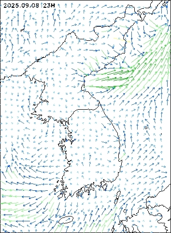 2025-09-08 23 : 00