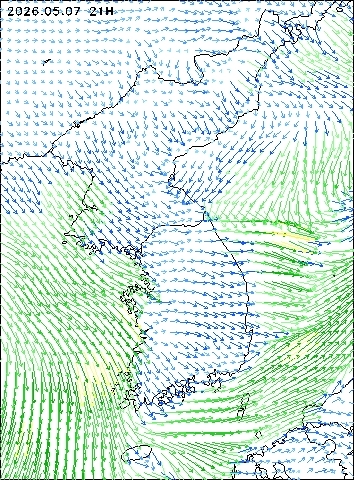 2026-05-07 21 : 00