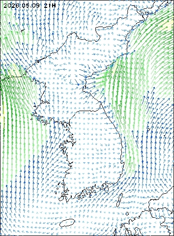 2026-05-09 21 : 00