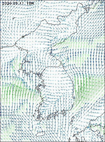 2026-05-11 18 : 00
