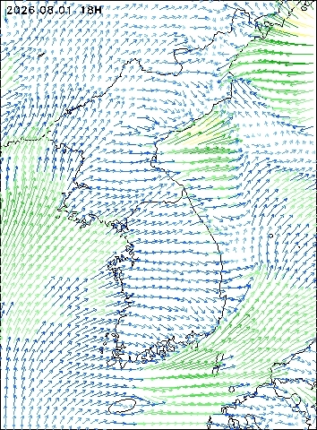 2026-08-01 18 : 00