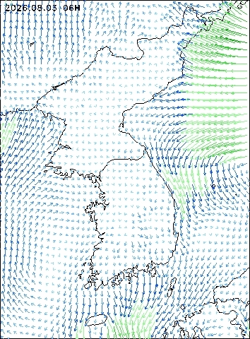 2026-08-03 06 : 00