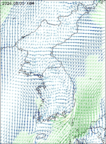 2026-08-03 18 : 00