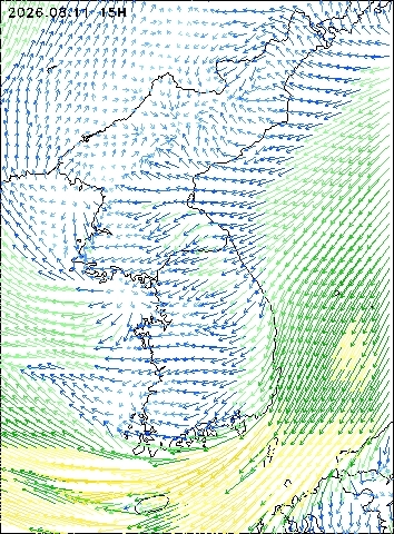 2026-08-11 15 : 00