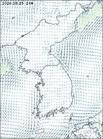 2026-08-25 21 : 00